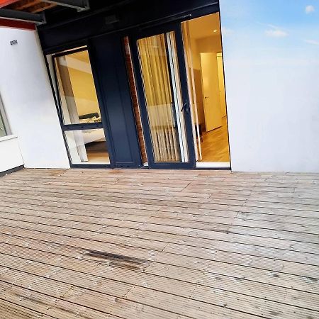 Your Riverside Home 2 With Private Balcony Londra Dış mekan fotoğraf